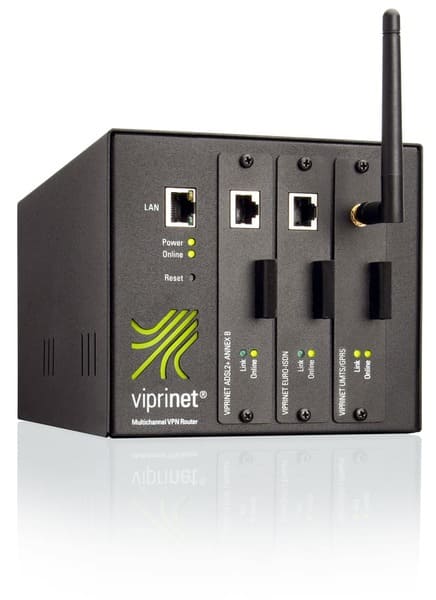"Ascend Viprinet Multichannel VPN Router 300" - Un puissant routeur VPN multicanal qui prend en charge une connexion réseau fiable et sécurisée. L'image montre l'appareil vu de dessus et ses différents ports et voyants sur une surface claire.