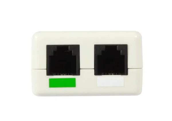 Doppelte Wandsteckdose für Ethernet-Kabel.