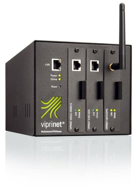 "Ascend Viprinet Multichannel VPN Router 300" - Ein leistungsstarker VPN-Router mit mehreren Kanälen zur Unterstützung einer zuverlässigen und sicheren Netzwerkverbindung. Das Bild zeigt das Gerät von oben und seine verschiedenen Anschlüsse und LEDs auf einer klaren Oberfläche.