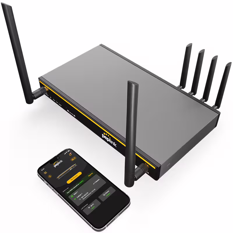 WLAN-маршрутизатор и смартфон с приложением для настройки.