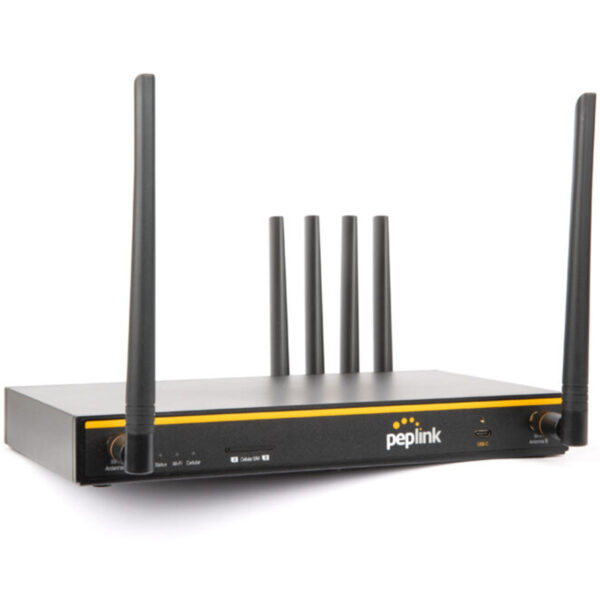 Router WLAN Peplink con cinco antenas.